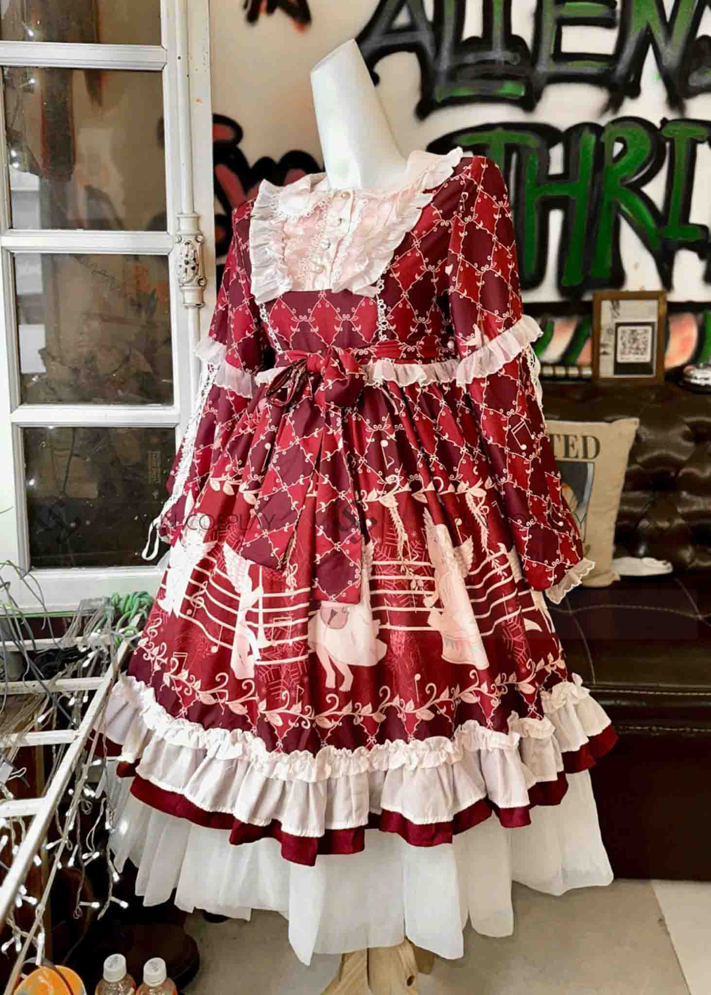 vay-lolita-mau-do-dang-babydoll-2